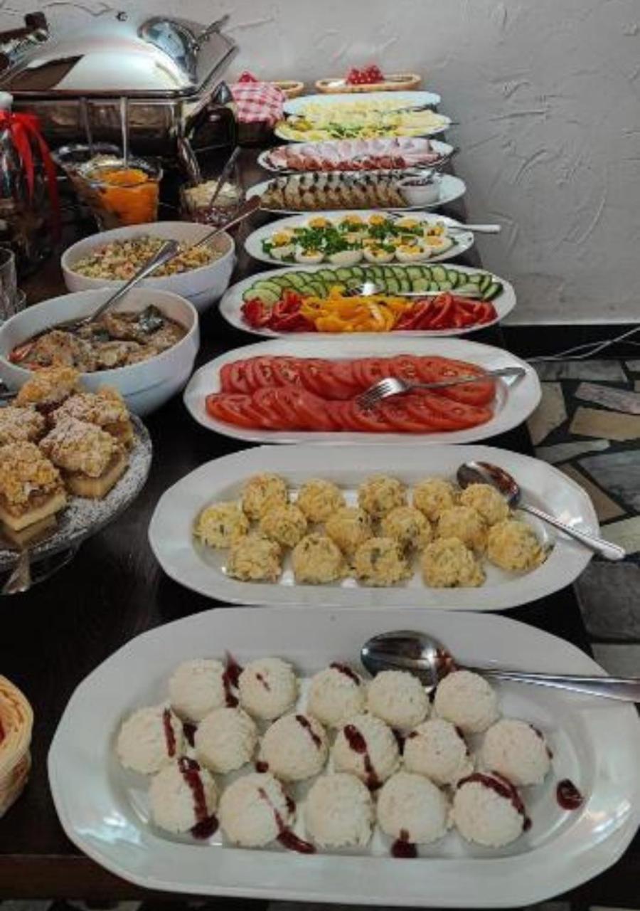 Gosciniec Malinowka Bed & Breakfast Krzeszna Luaran gambar
