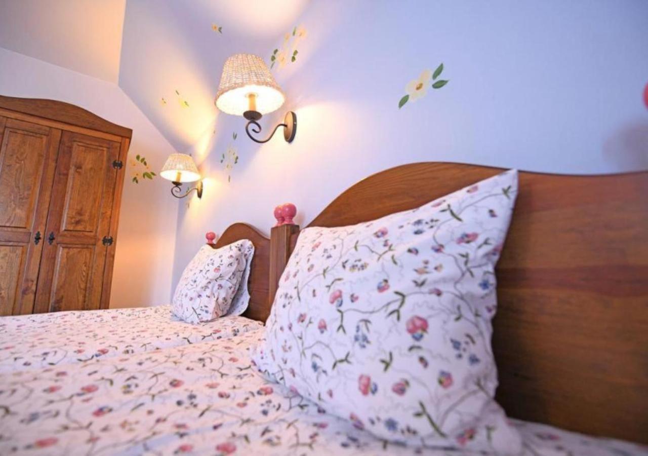 Gosciniec Malinowka Bed & Breakfast Krzeszna Luaran gambar